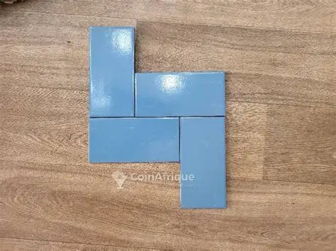 CARREAUX PISCINE EN CARTON