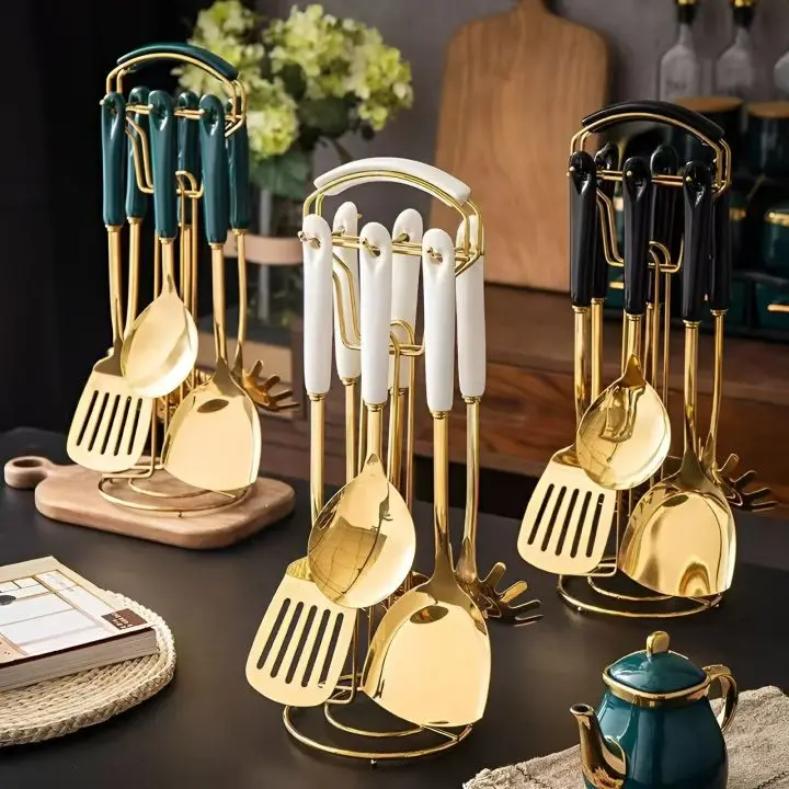 KITCHENWARE SET